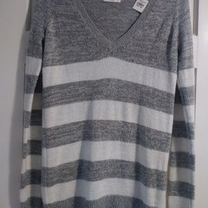 Abercrombie & Fitch V-Neck Sweater - NEW - Sz S